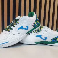 فروش فوق‌العاده کفش های فوتسال و فوتبال