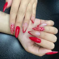 مدل کاشت ناخن با قیمت ویژه فرصت محدود