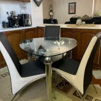 میز و صندلی غذاخوری درحدنو