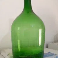 گلدان شیشه ای سبز