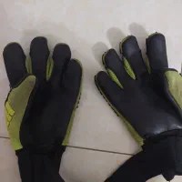 دستکش دروازبانی|تجهیزات ورزشی|رشت, دیلمان|دیوار