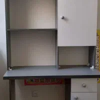 میزتحریروکتابخانه