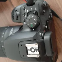 دوربین Canon EOS 850D + لنز 18-135 IS USM در حد نو
