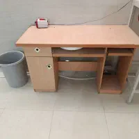 دو عدد میز کامپیوتر