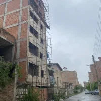 کارگر ساختمان ثابت و هر روز کار و نگهبان شب