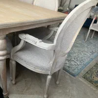 میزناهارخوری ۸ نفره ایراد نداره ۳سال استفاده شده