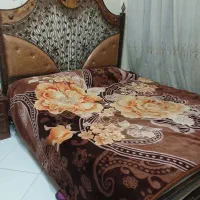 تخت خواب دو نفره فلزی وپرکار