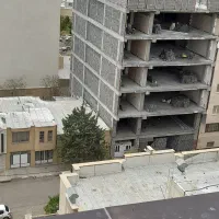 کار بنایی و سیمان کاری انجام می شود