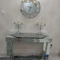 میز آینه ای با ساعت وکنسول و شمعدانی