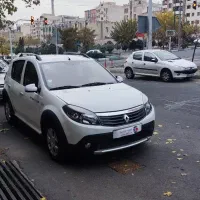 ساندرو استپ وی 1398کم کار|خودرو سواری و وانت|تهران, فلسطین (میدان انقلاب)|دیوار