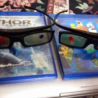 دستگاه دی وی دی .عینک 3d  و سی دی بلورین