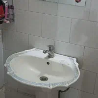 روشویی و آینه