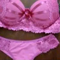 ست لباس زیر زنانه