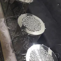 چهار عدد میز ودوعدد صندلی اپن