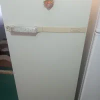 یخچال آزمایش قدیمی