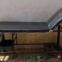 تخت و صندلی