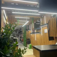 اجاره کافه داخل شیرینی فروشی برند معروف