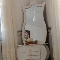 آینه و کنسول درحد نو