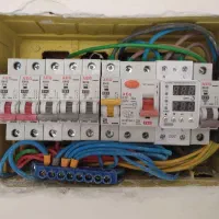 آیفون برق برقکار لوستر دوربین دزدگیر نورپردازی