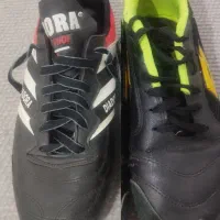 کفش ورزشی میخی چمن