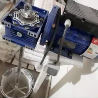 همزن نیمه صنعتی بسیار تمیز نو نو هستش