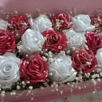 گل ربانی +باکس گل +هدیه ولنتاین کادو تولد
