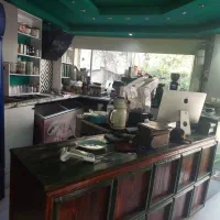 گلسار.سمیه خیابان 130واگذاری کافه|اجارهٔ مغازه و غرفه|رشت, کاکتوس|دیوار