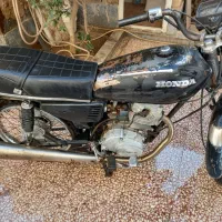 موتور هندا ۱۲۵ مدل ۸۴|موتورسیکلت|قم, وادی السلام|دیوار