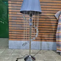 آباژور شیک ایستاده