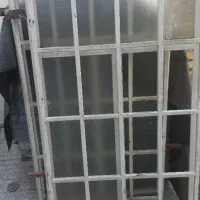 دو عدد پنجره آهنی ویک عدد پنجره پی وی سی درحدنو