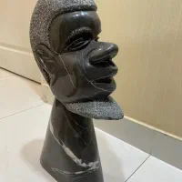 مجسمه سنگی نلسون ماندلا