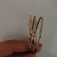 طلا ۱۰۰ بالای تابلو