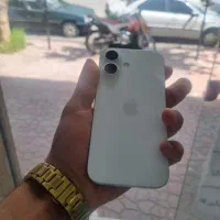 ایفون ۱۶ سفید