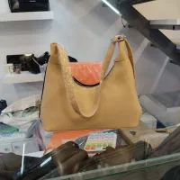 کفش زیر قیمت به دلیل جمع اوری|کیف، کفش، کمربند|شیراز, شهرک استقلال|دیوار