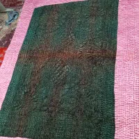 لحاف قدیمی نو پارچه ساتن و مخمل اصل بدون پارگی|رختخواب، بالش، پتو|شیراز, جوادیه|دیوار
