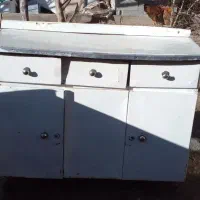 سینگ ظرفشویی همراه با کابینت آشپزخانه