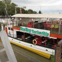 کشتی تفریحی (سی بوی)