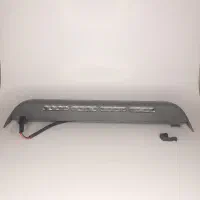 چراغ سوم، قاب دور هواکش و ساعت ساینا