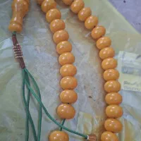 تسبیح سندلوس رگه دار