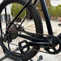 دوچرخه حرفه ای تنه کربن بنلی|دوچرخه، اسکیت، اسکوتر|تهران, گلستان (شهرک راه آهن)|دیوار