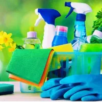 نظافت منزل توسط خانم و آقا