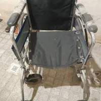 یک ویلچر  پزشکی