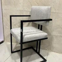 میز صندلی فلزی فضای باز رستوران کافه