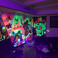 نقاشی دیواری،بلک لایت ،گرافیتی