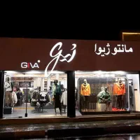 فروشنده و صندوقدار خانم