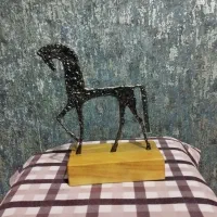 مجسمه فلزی (تندیس)