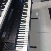 سه مدل پیانو الکتریک|پیانو، کیبورد، آکاردئون|کرمان, |دیوار