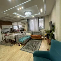 مبل ال چوبش نراد و تخت یکنفره به عنوان اشانتیون