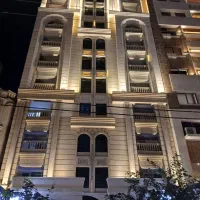 اپارتمان ۹۵ متر.واحد جلو.پکیج کامل.کاغذ دیواری