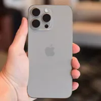 اپل iPhone 15 Pro Max با حافظهٔ ۲۵۶ گیگابایت